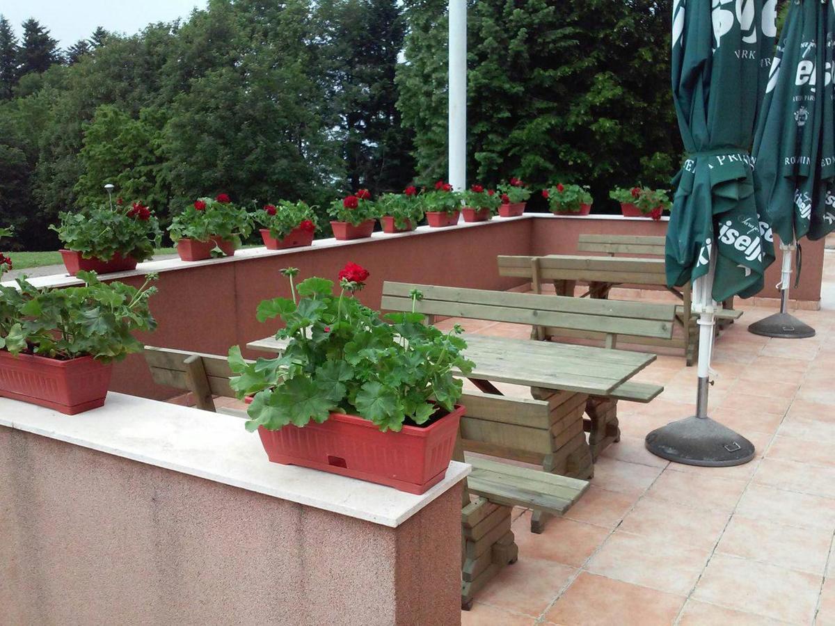 Hotel Monument Mrakovica Екстериор снимка